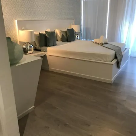 Tejos House אלמאדה
