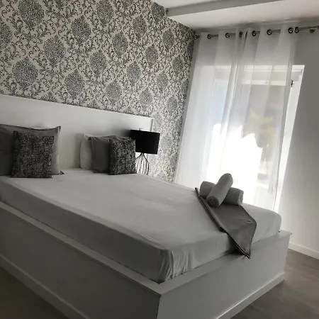 בית הארחה Tejos House אלמאדה