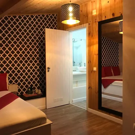 בית הארחה Tejos House אלמאדה